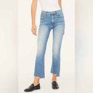 MOTHER Denim Insider Crop Step Frey in Shoot To Thrill Wash
